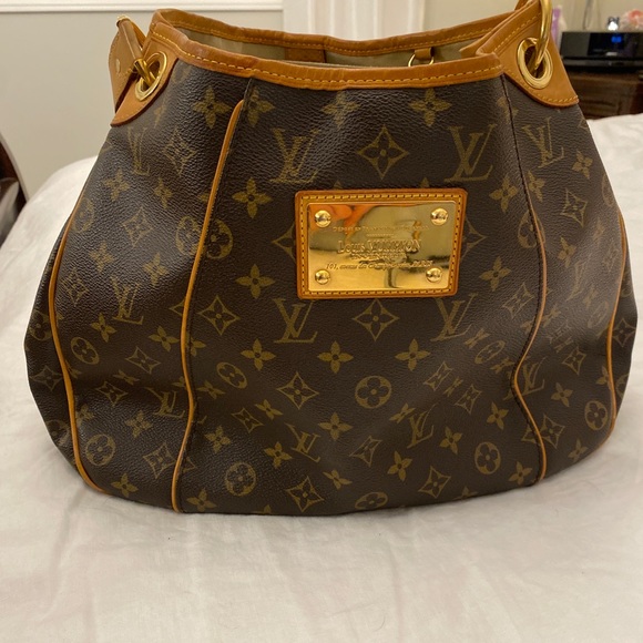Louis Vuitton Purse SOLD - Picture 5 of 8